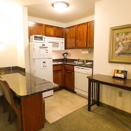 Staybridge Suites Detroit-Novi By Ihg Ngoại thất bức ảnh